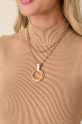 Confident Glamour Gold Necklace