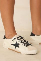 Vintage Havana Legend White & Black Star Sneaker