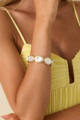 Pearly Ever After Gold & Textured Pearlescent Stretch Bracelet