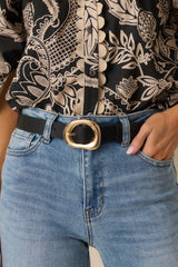 The Way She Carries Herself Black Faux Leather Belt