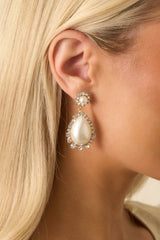 Echo of Elegance Gold Pearl & Crystal Drop Earrings