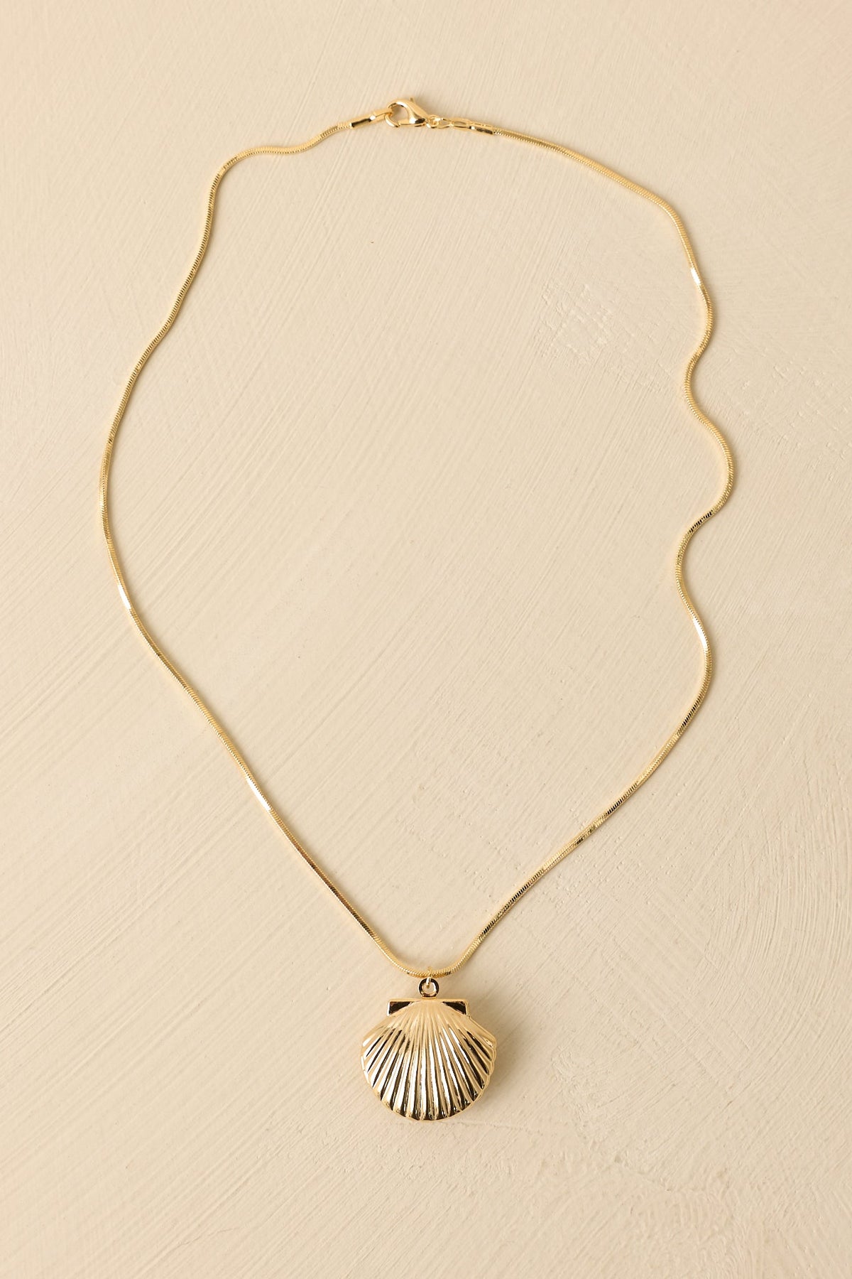Drift to the Sea Gold Shell Pendant Necklace
