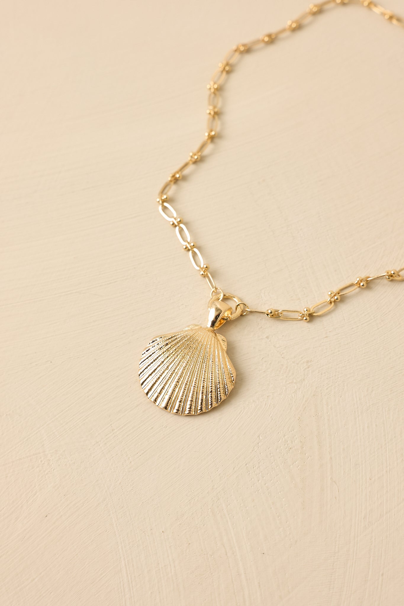 Golden Tide Gold Shell Pendant Necklace