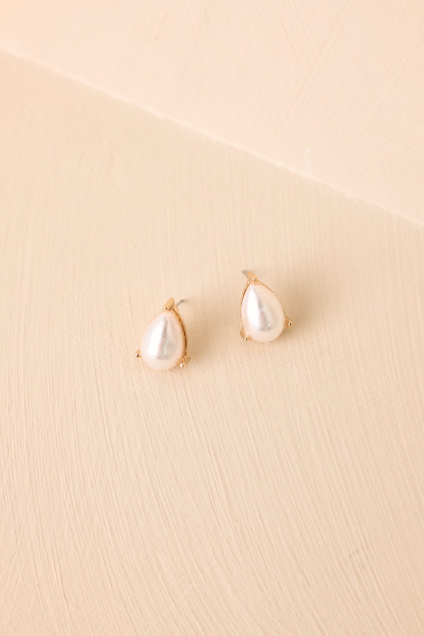 RSVP Yes Gold Pearl Teardrop Stud Earrings