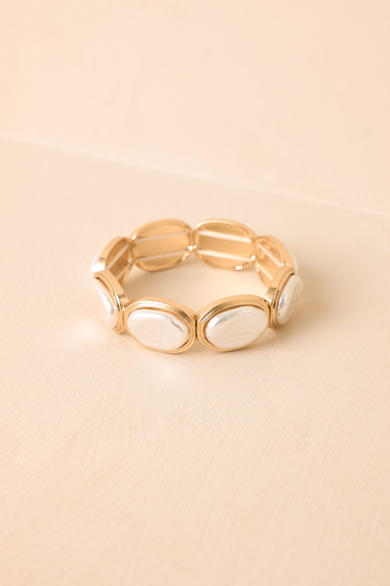 Pearly Ever After Gold & Textured Pearlescent Stretch Bracelet