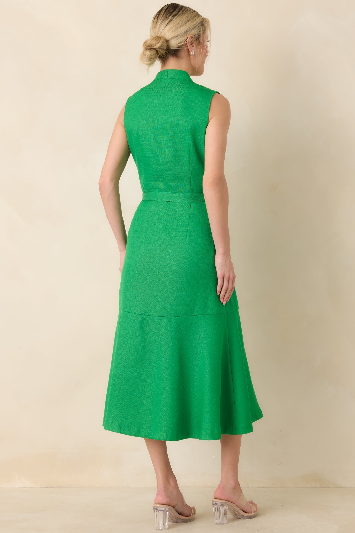 Prosperina Rowan Green Sleeveless Button Front Midi Dress
