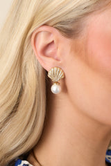 Soft Tides Gold Seashell & Pearl Drop Earrings