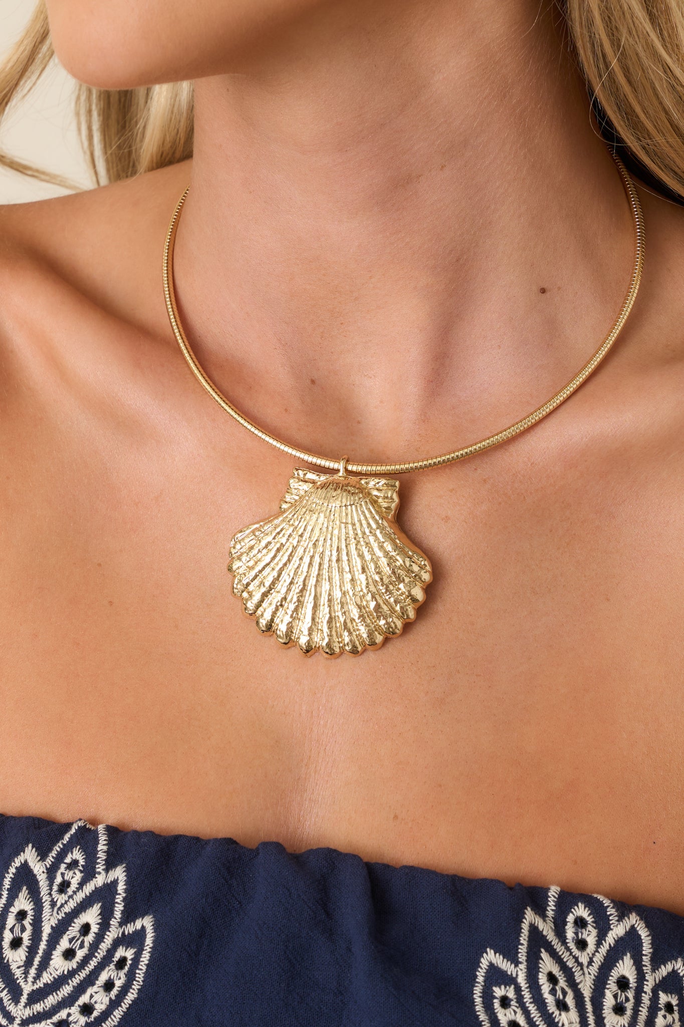 Seas the Moment Gold Shell Statement Necklace