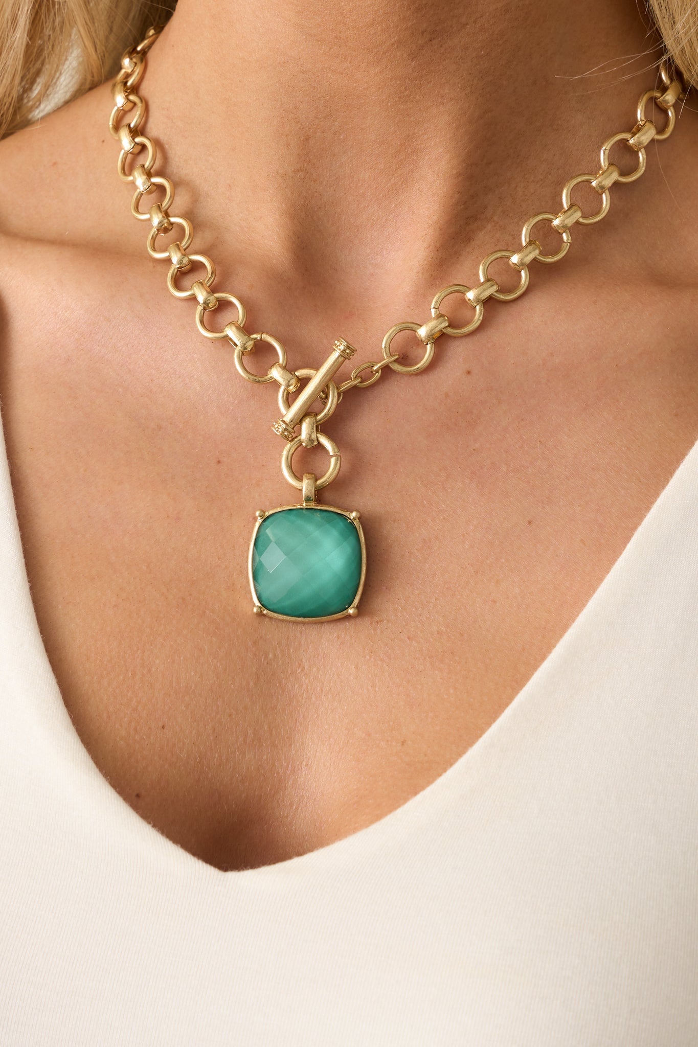 The Way It Is Gold Green Pendant Necklace