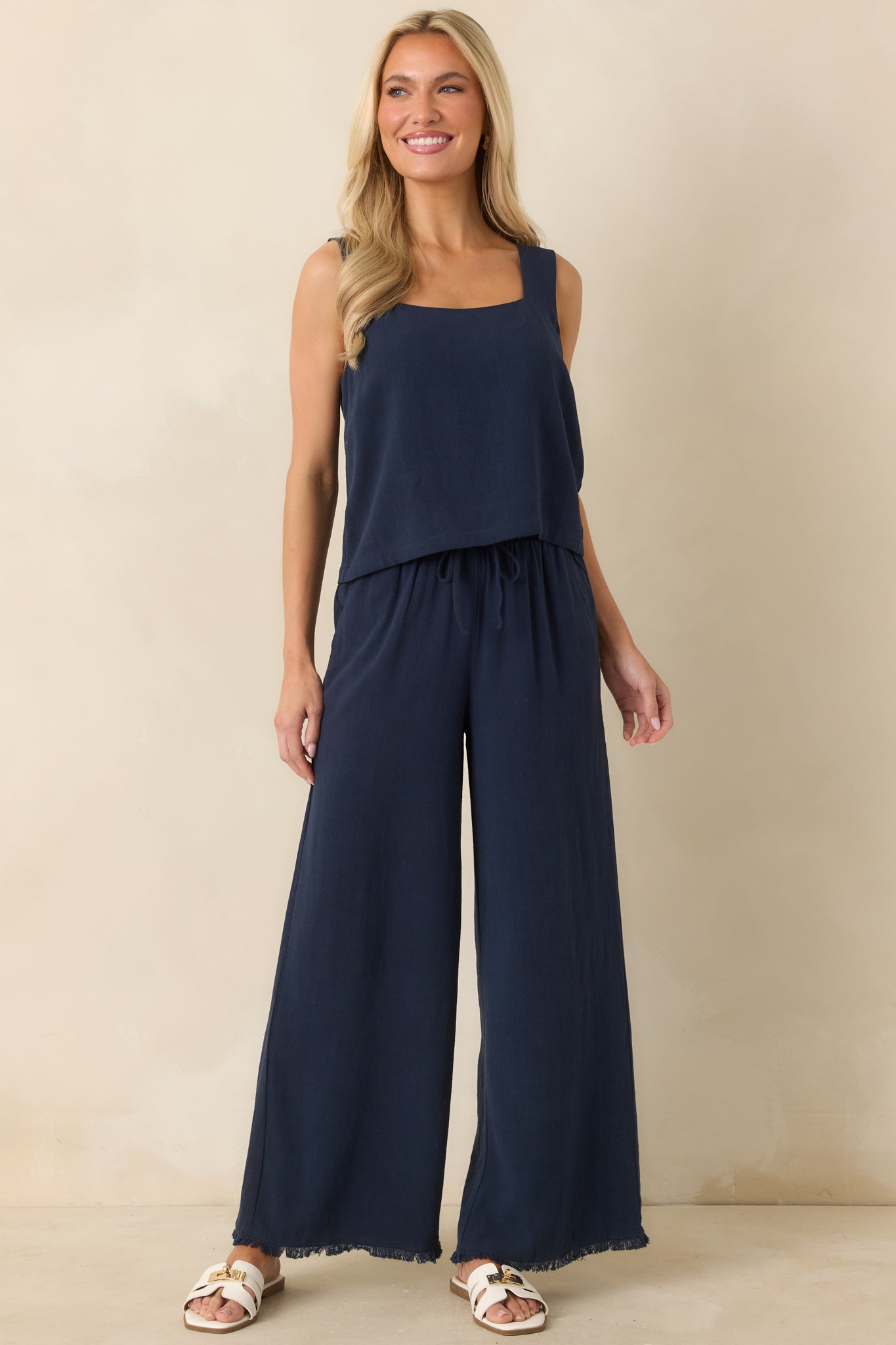 Z Supply Charli Navy Blue Linen Cropped Tank