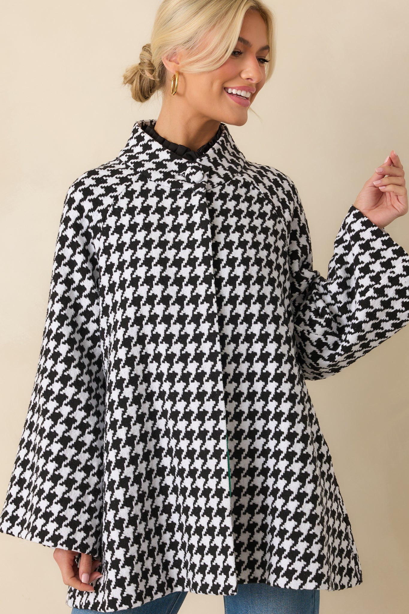 Prosperina Deveraux Black & White Houndstooth Car Coat