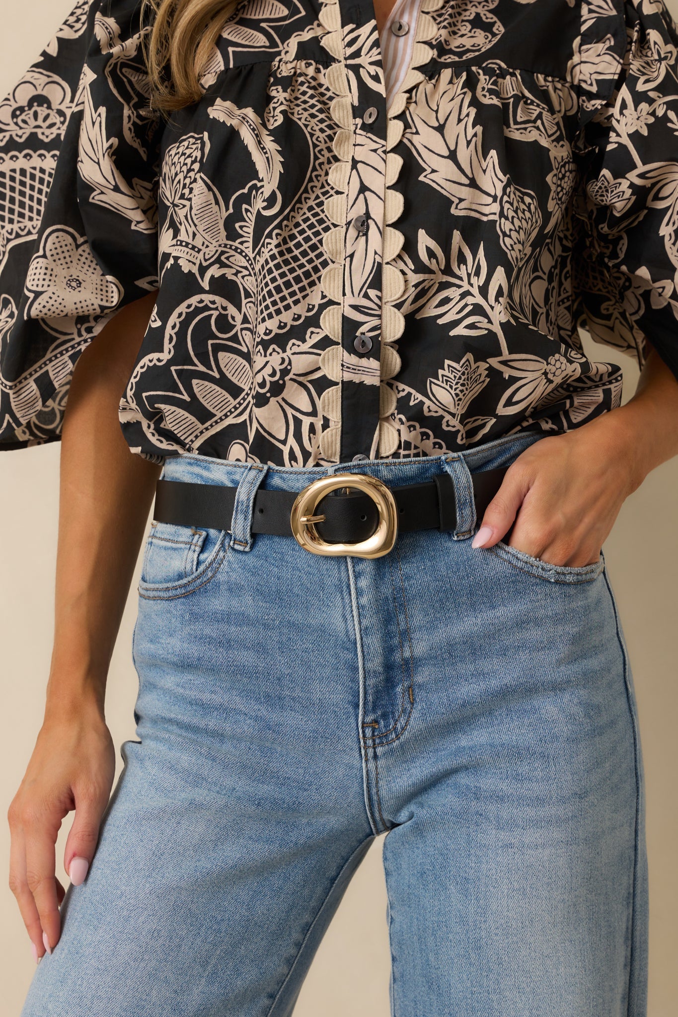 The Way She Carries Herself Black Faux Leather Belt