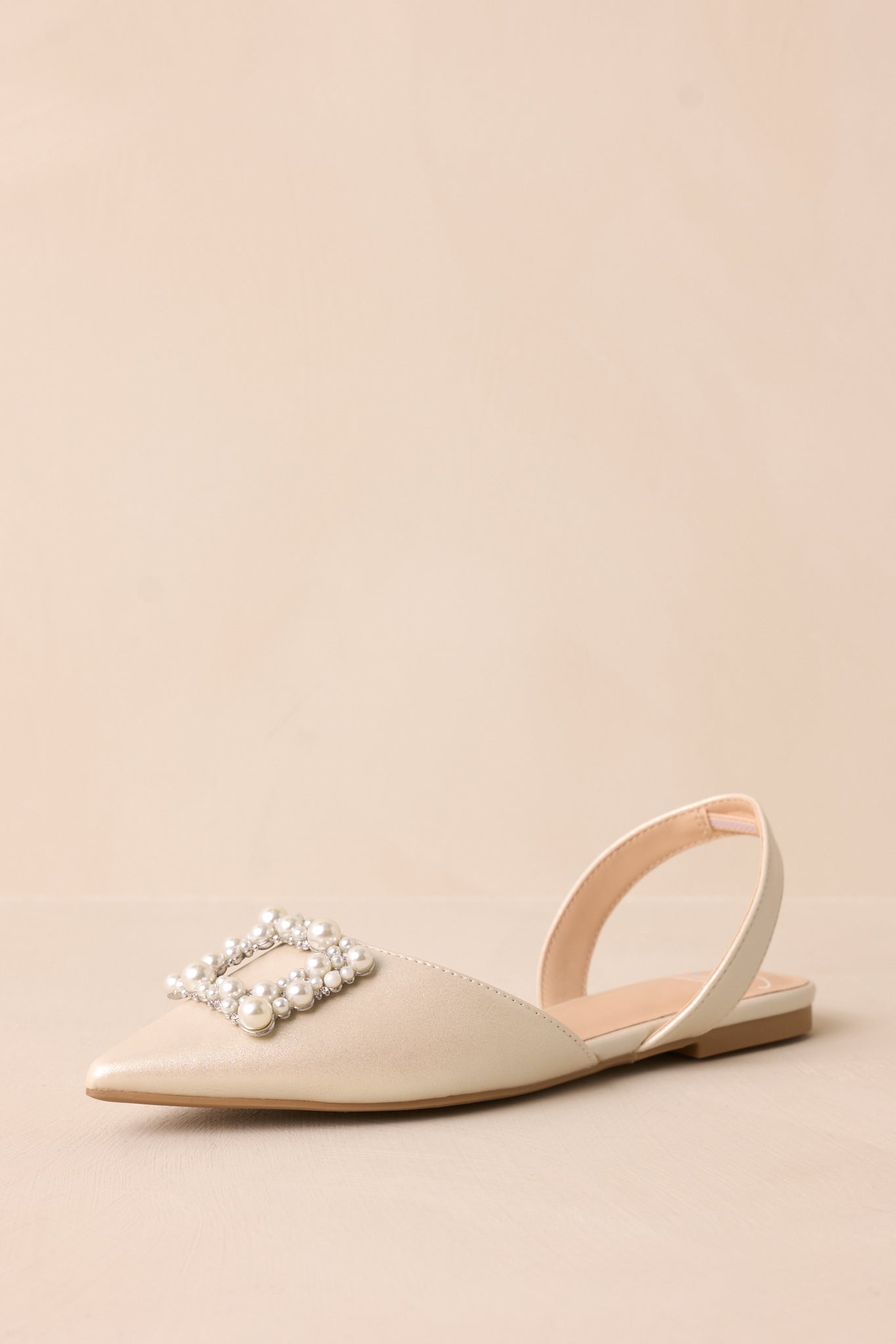 Setting New Goals Ivory Pearlescent Pointed Toe Slingback Flats