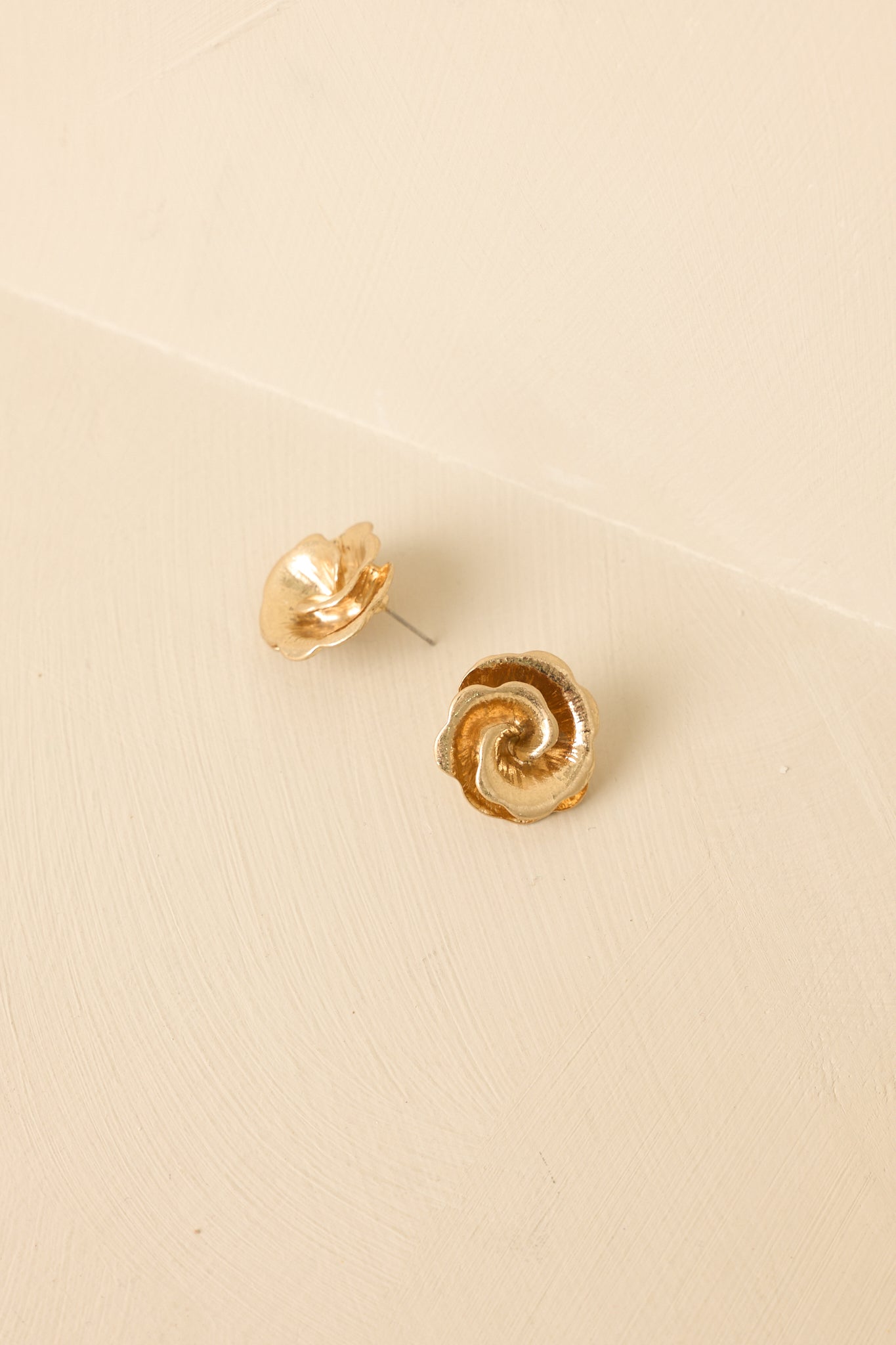Fleur Allure Gold Floral Stud Earrings