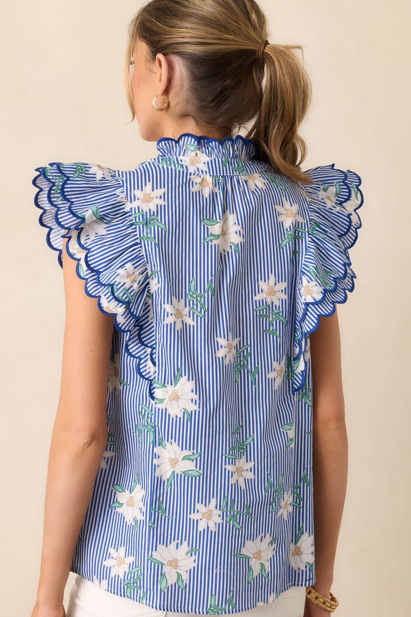 Sidewalk Cafè Blue Floral Cotton Flutter Sleeve Top