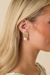 Soft Tides Gold Seashell & Pearl Drop Earrings