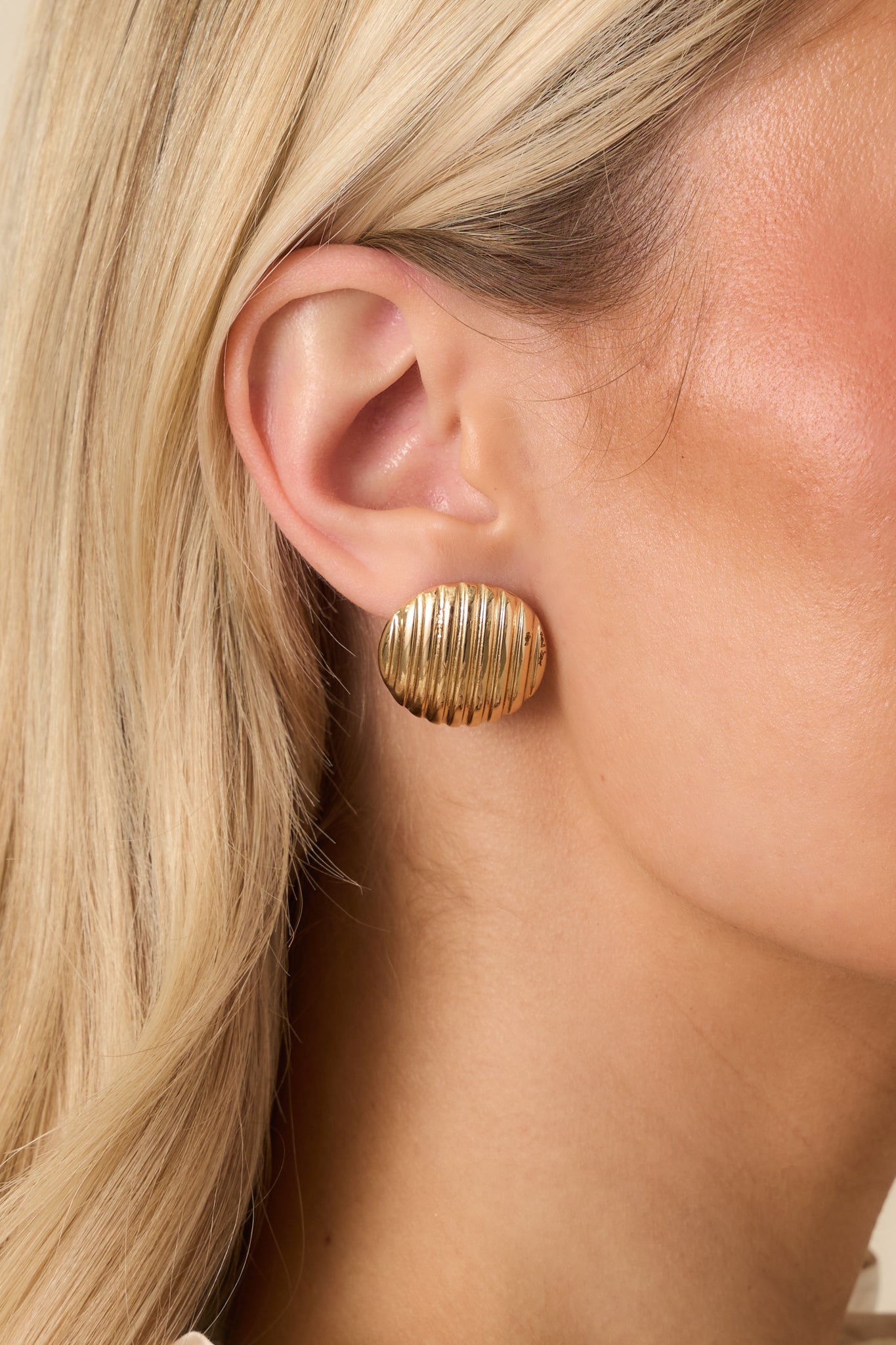 Just Roll With It Gold Textured Circle Stud Earrings