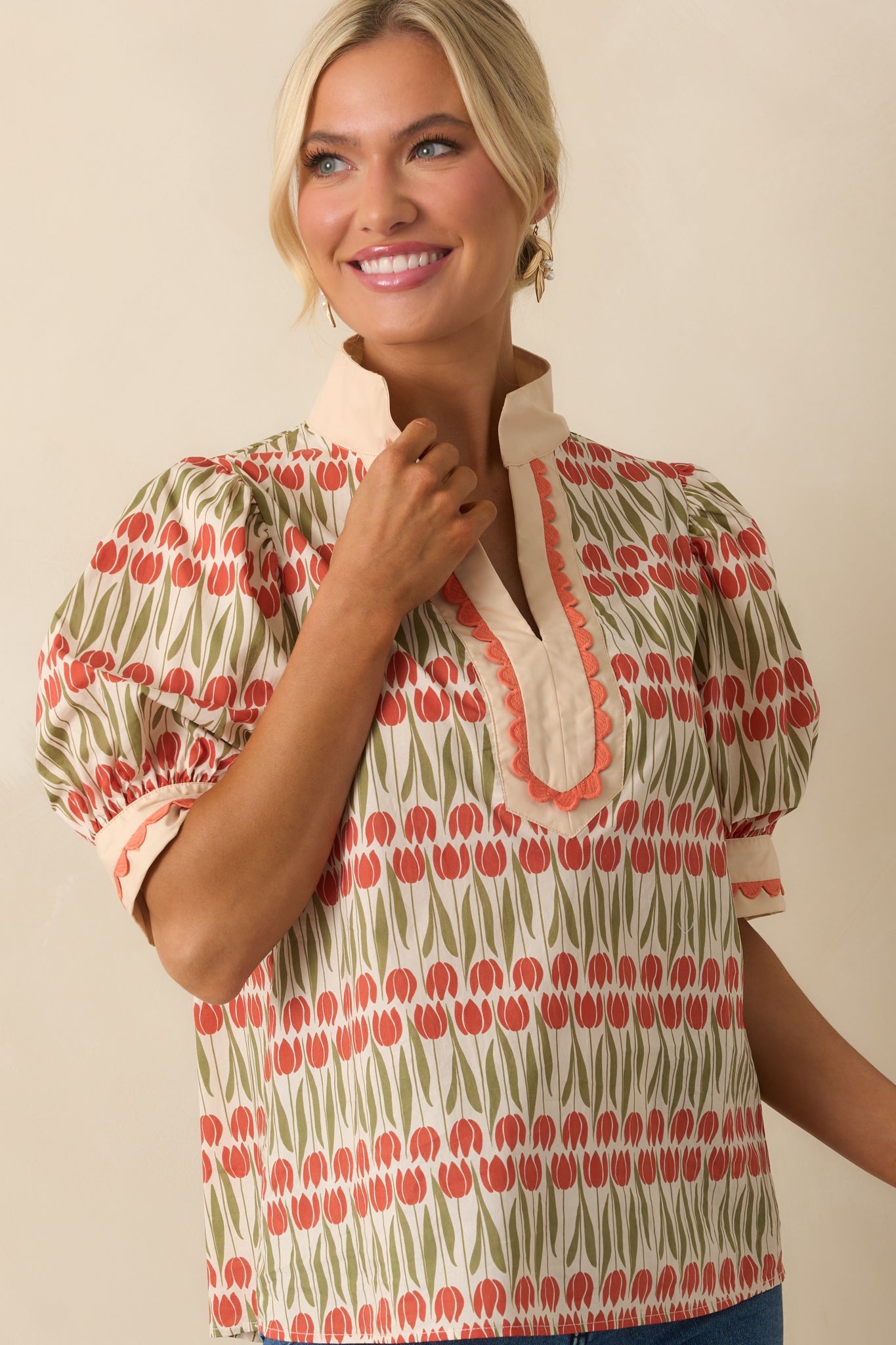 She's Got Time Ivory Tulip Floral Print Cotton Puff Sleeve Top