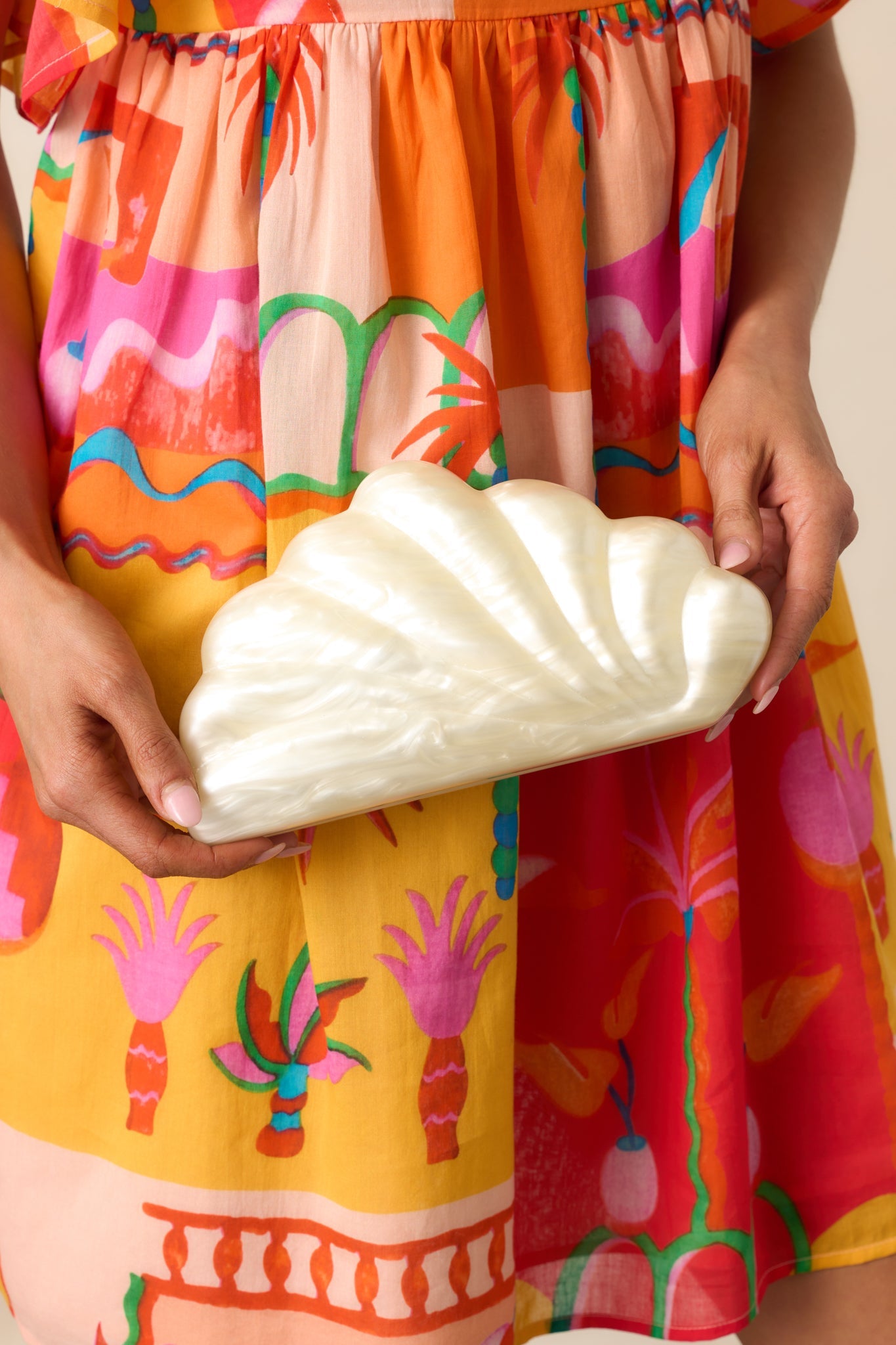 Pearl Tide Ivory Pearlescent Seashell Clutch