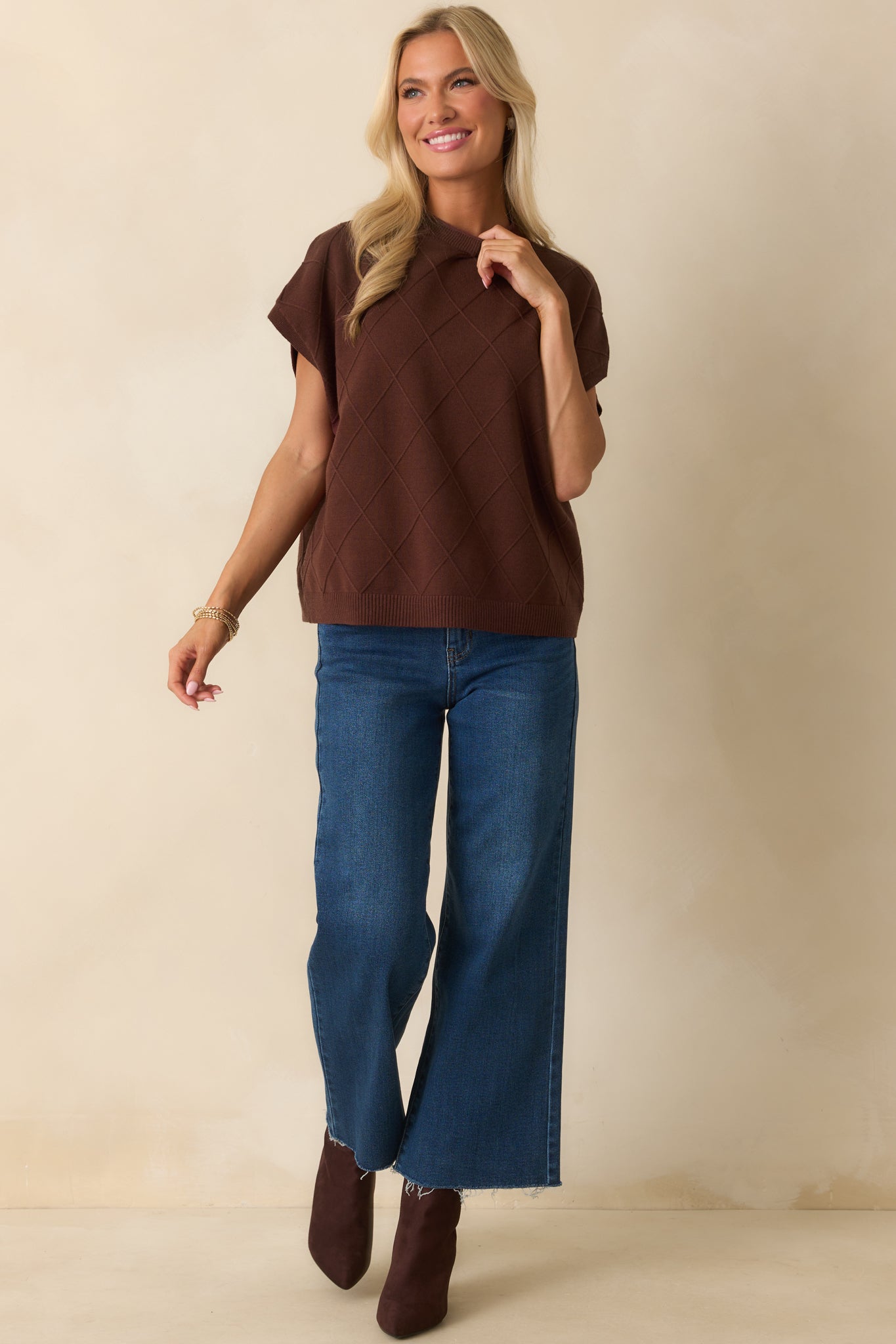 The Clear Choice Brown Short Sleeve Argyle Stitch Sweater