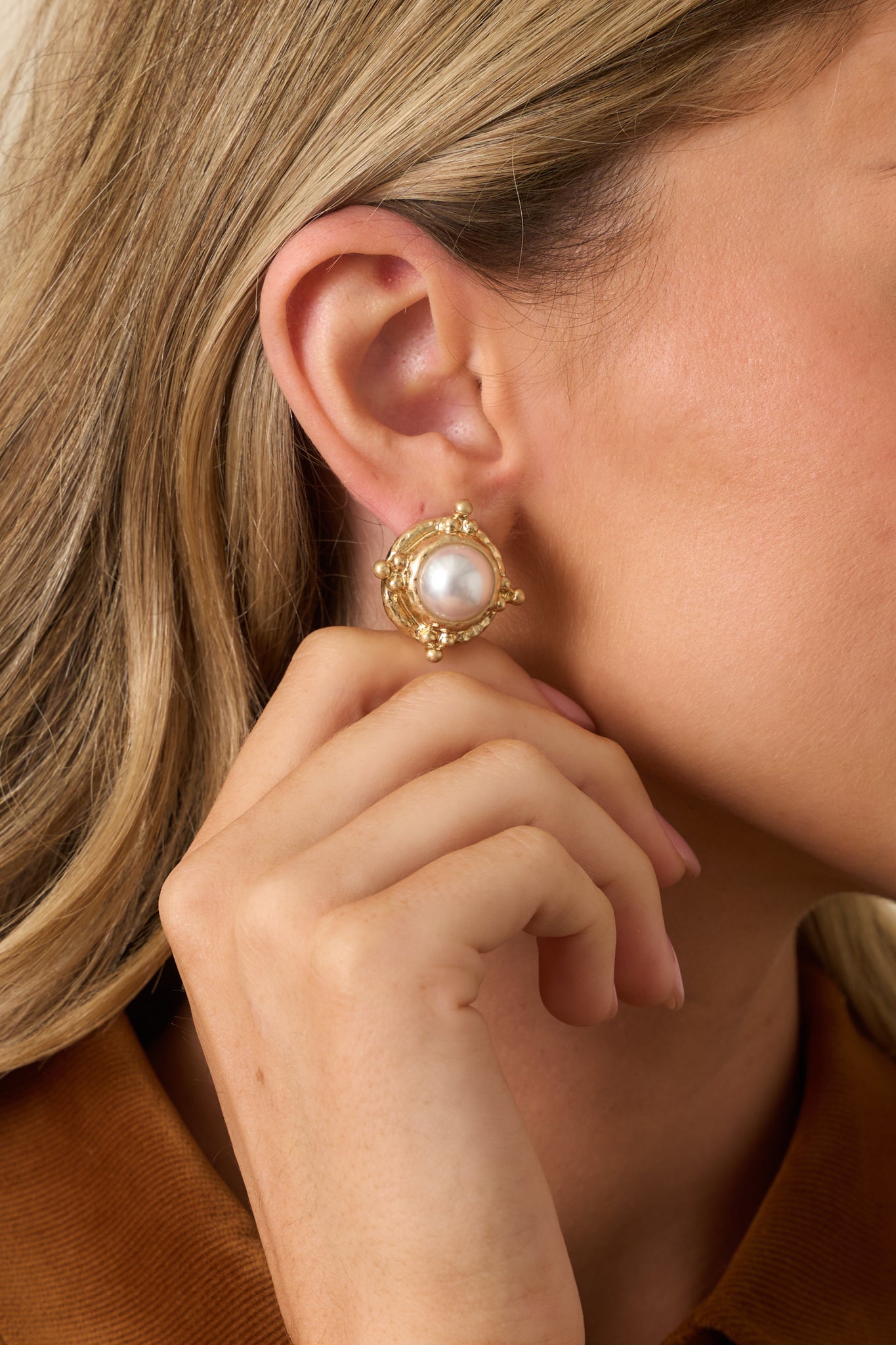 Nothing To Lose Gold Textured Ivory Pearl Round Stud Earrings