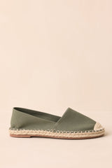 Not Just Pretty Green Canvas Close-Toed Espadrille Flats