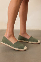 Not Just Pretty Green Canvas Close-Toed Espadrille Flats