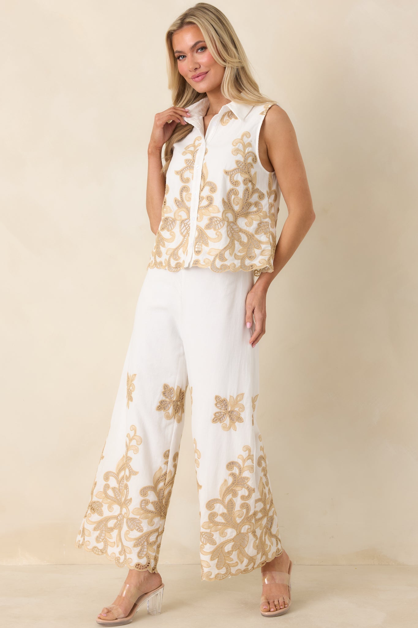 Kiss Me in Champagne Ivory Cotton Lace Applique Sleeveless Top