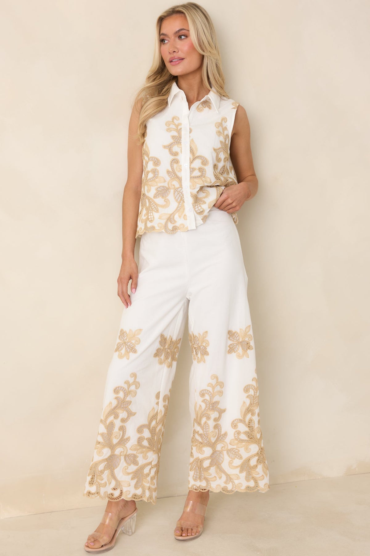 Kiss Me in Champagne Ivory Cotton Lace Applique Sleeveless Top