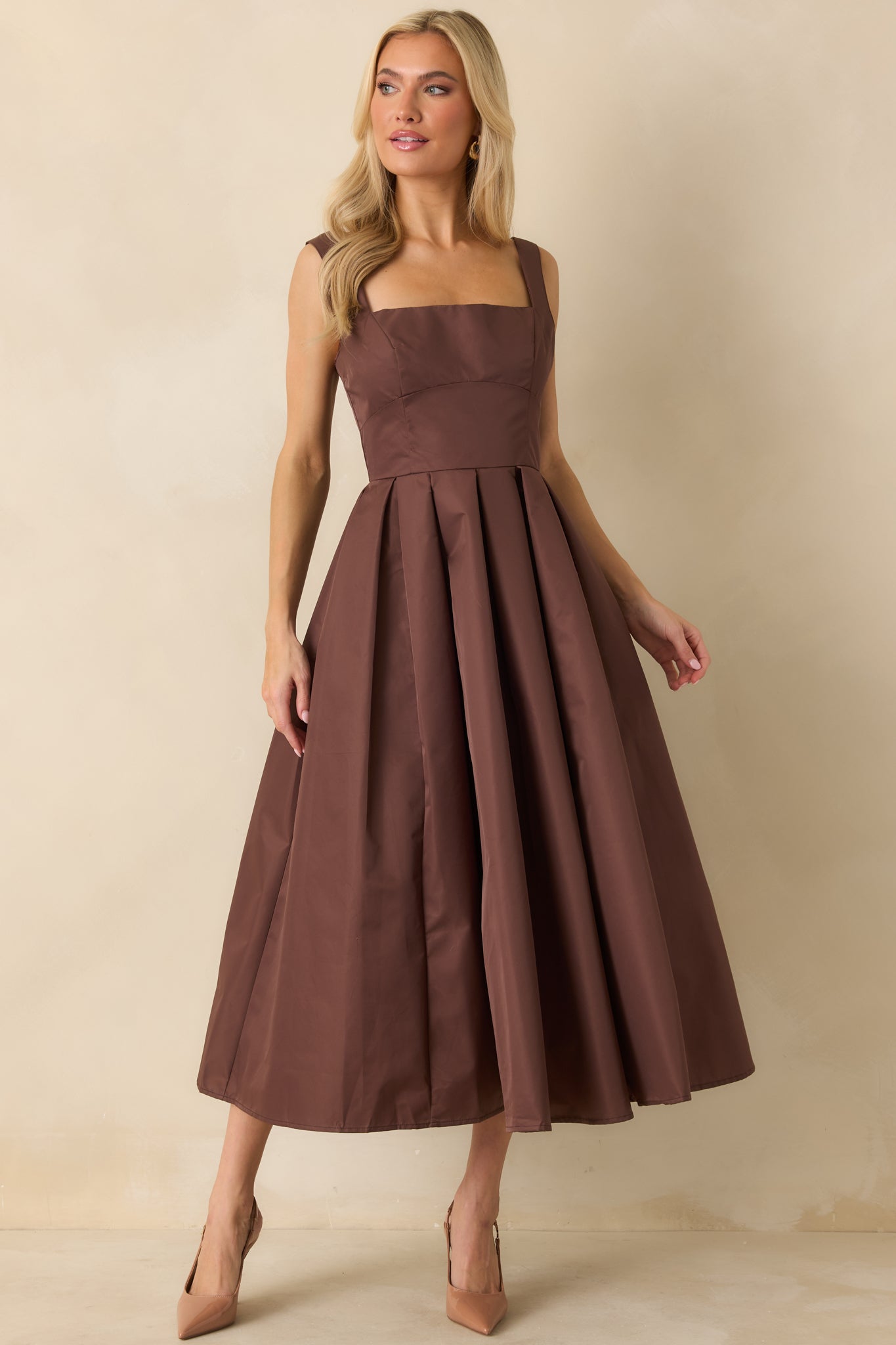 The Main Idea Cocoa Brown Sleeveless Pleated Structured Midi Dress