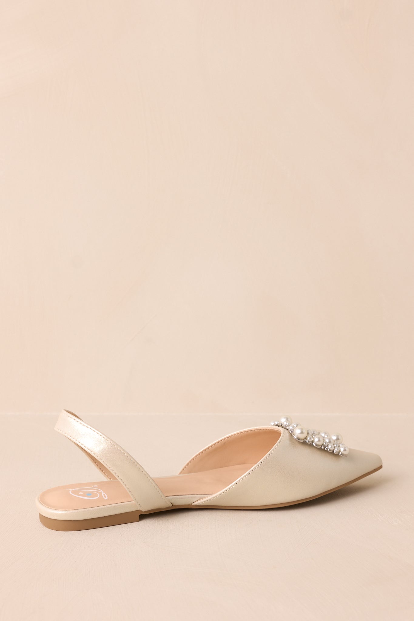 Setting New Goals Ivory Pearlescent Pointed Toe Slingback Flats
