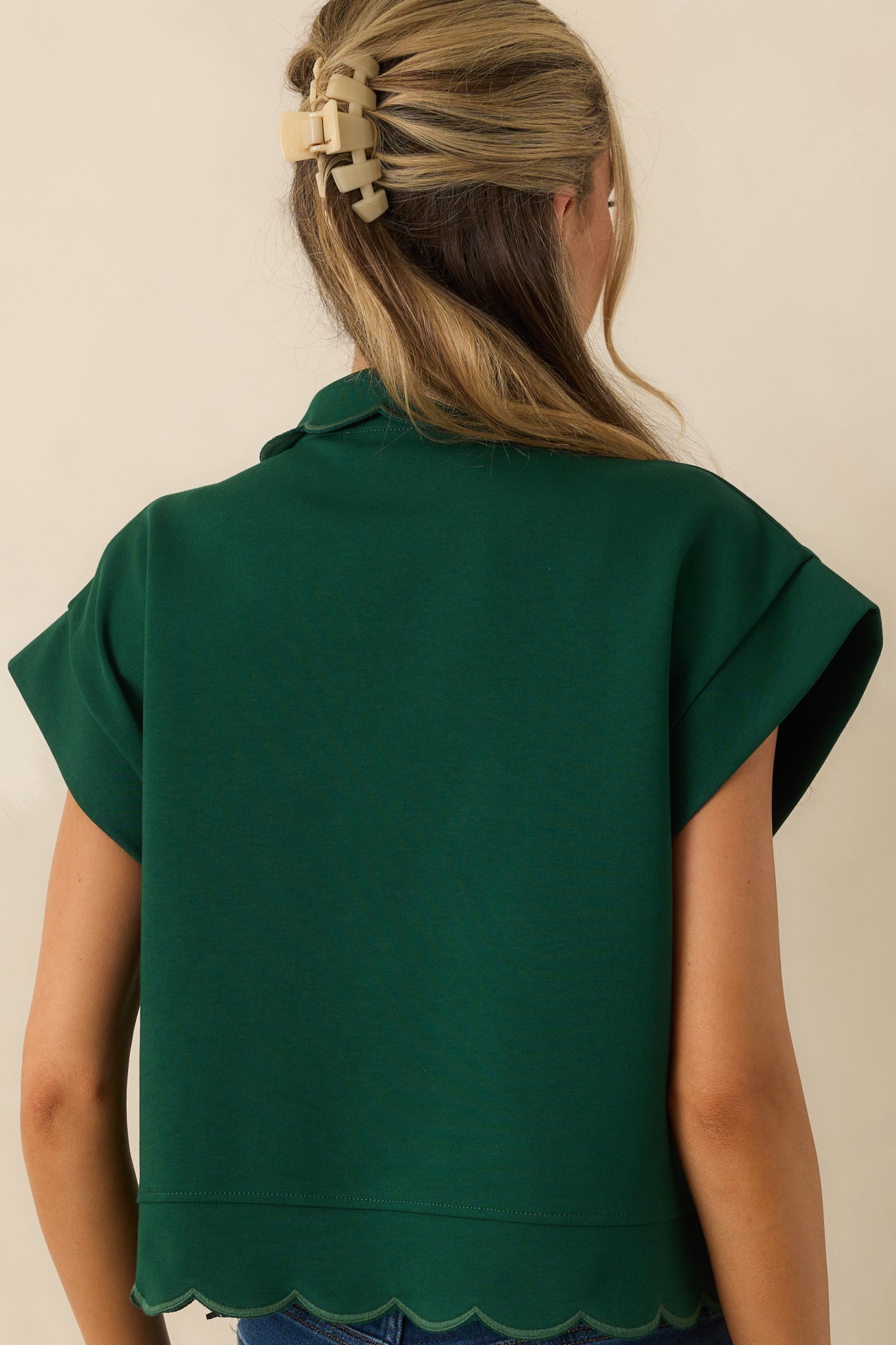 Best One Yet Hunter Green Cotton Scallop Hem Short Sleeve Pullover