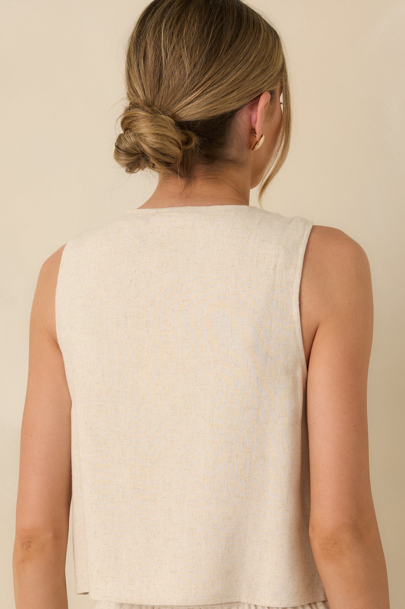 The Right Balance Natural Linen-Blend Sleeveless Button Up Top