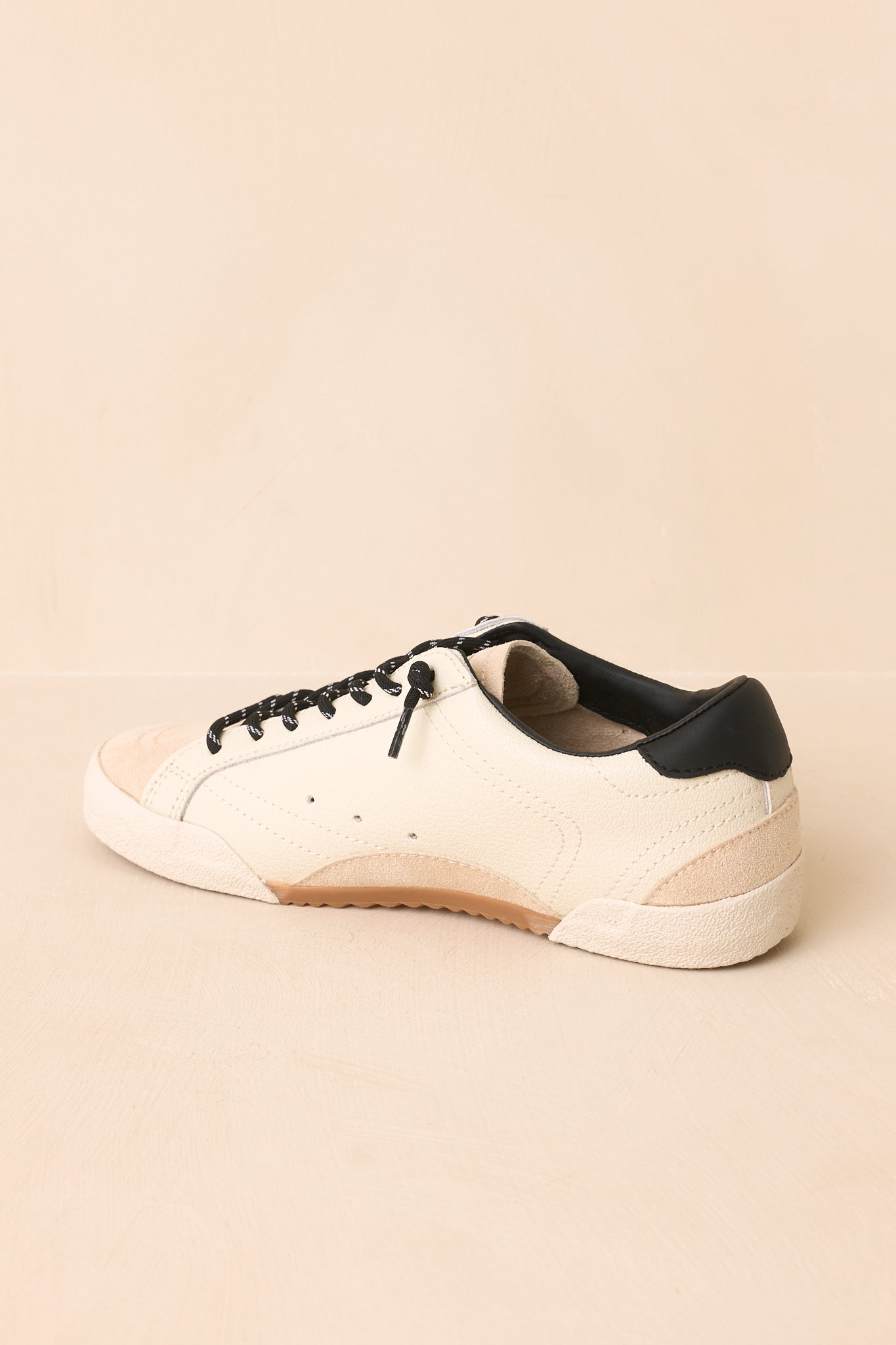Vintage Havana Legend White & Black Star Sneaker