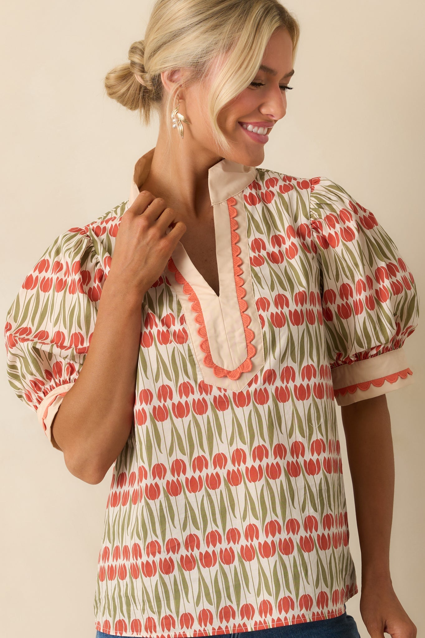 She's Got Time Ivory Tulip Floral Print Cotton Puff Sleeve Top