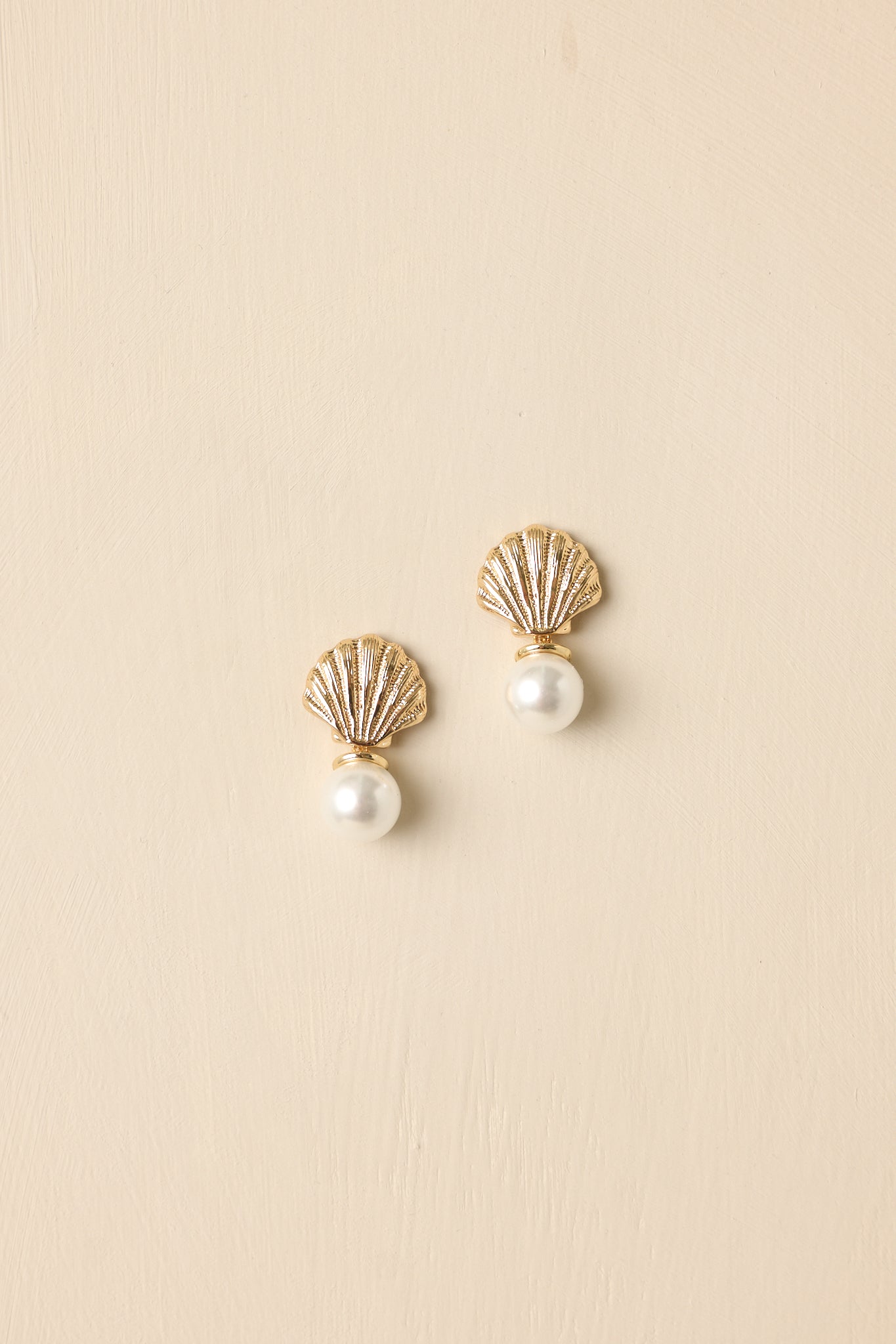 Soft Tides Gold Seashell & Pearl Drop Earrings