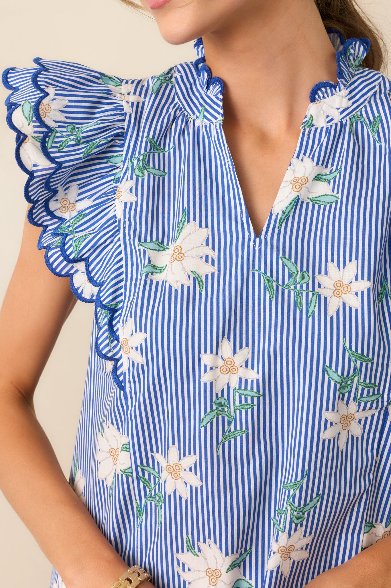 Sidewalk Cafè Blue Floral Cotton Flutter Sleeve Top
