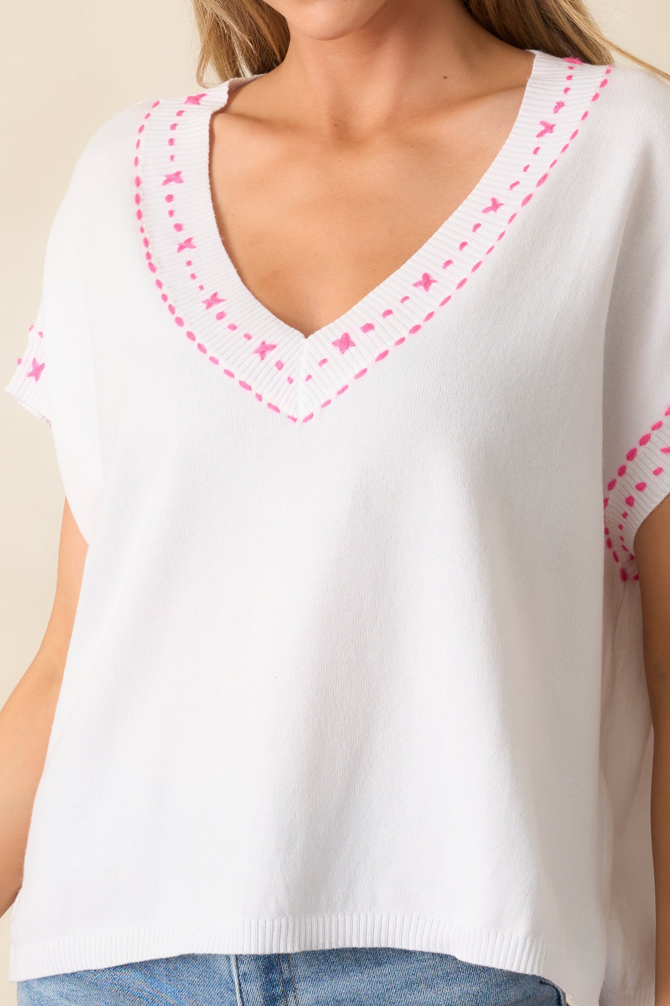 Horizons Ahead White V-Neckline Knit Top