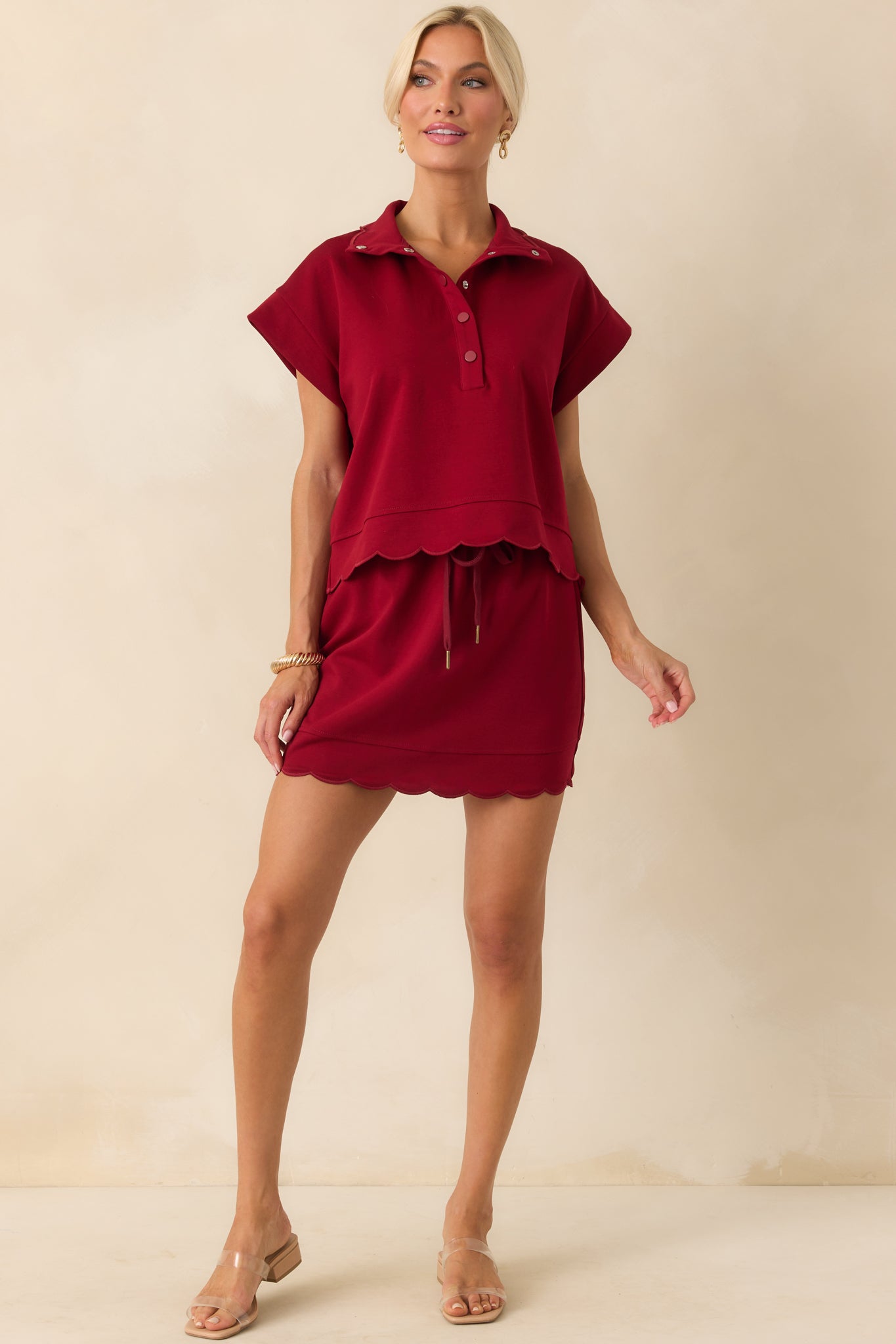 Best One Yet Burgundy Cotton Scallop Hem Short Sleeve Pullover