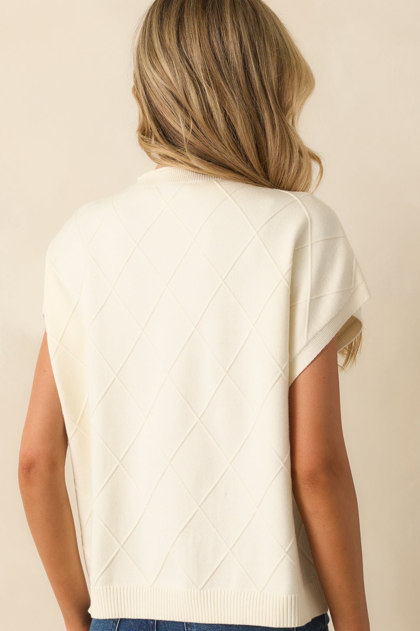 The Clear Choice Ivory Short Sleeve Argyle Stitch Sweater