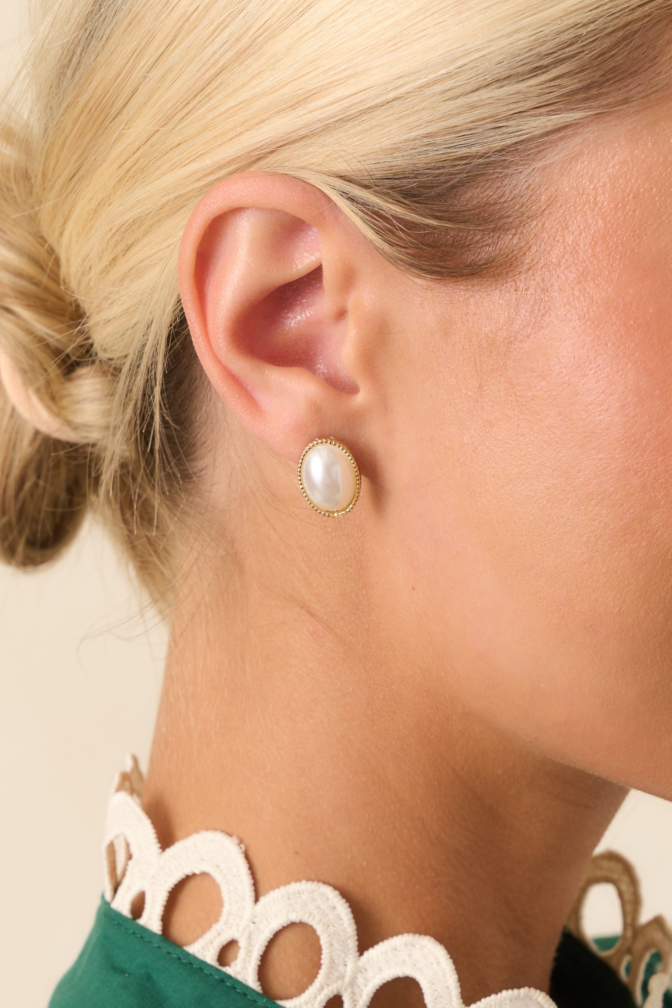 Heading Into Town Ivory Pearl Oval Stud Earrings